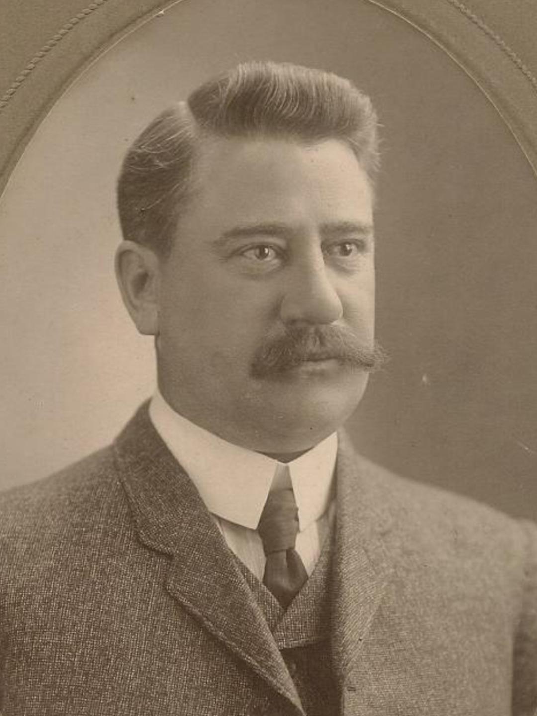 Lorenzo E. Camomile (1858 - 1937) Profile